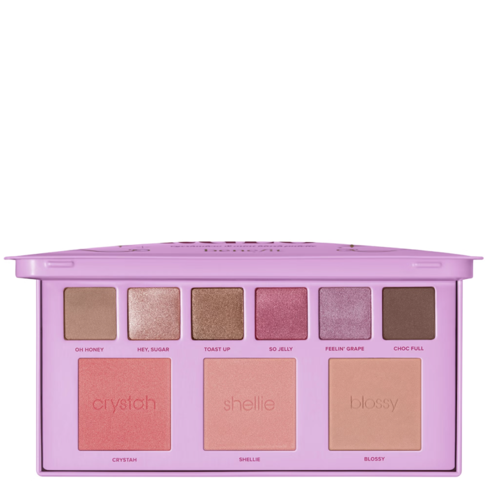 Benefit Treat Yourself Gorgeous! Limited Edition Eyeshadow and Blush Palette